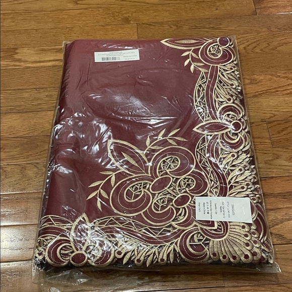 Elegant Burgandt and Gold Embroidered Tablecloth and Napkin Set - Picture 5 of 9